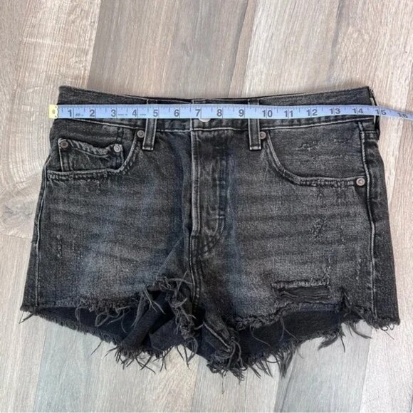 ☀️LEVI'S 501 Distressed Denim Short - Picture 5 of 8